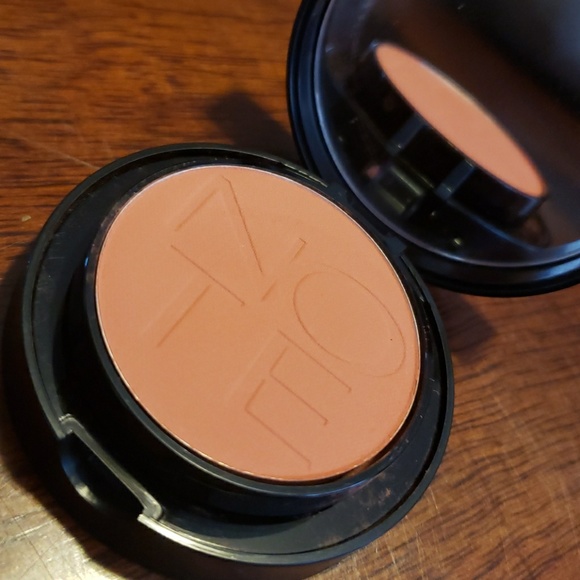 Note Blush Compact - Picture 2 of 4